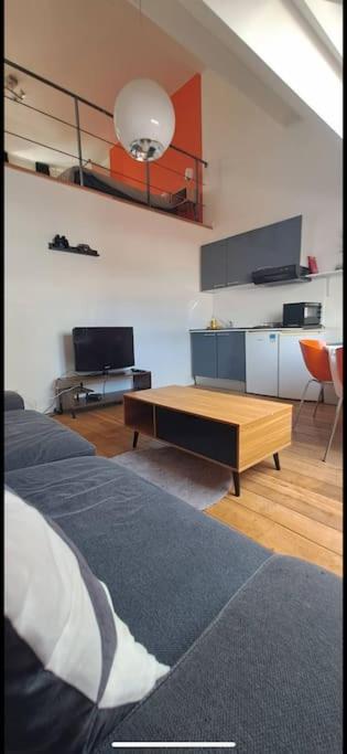 Penthouse Duplex Cosy 2 Chambres Au Coeur De Bruxelles ภายนอก รูปภาพ