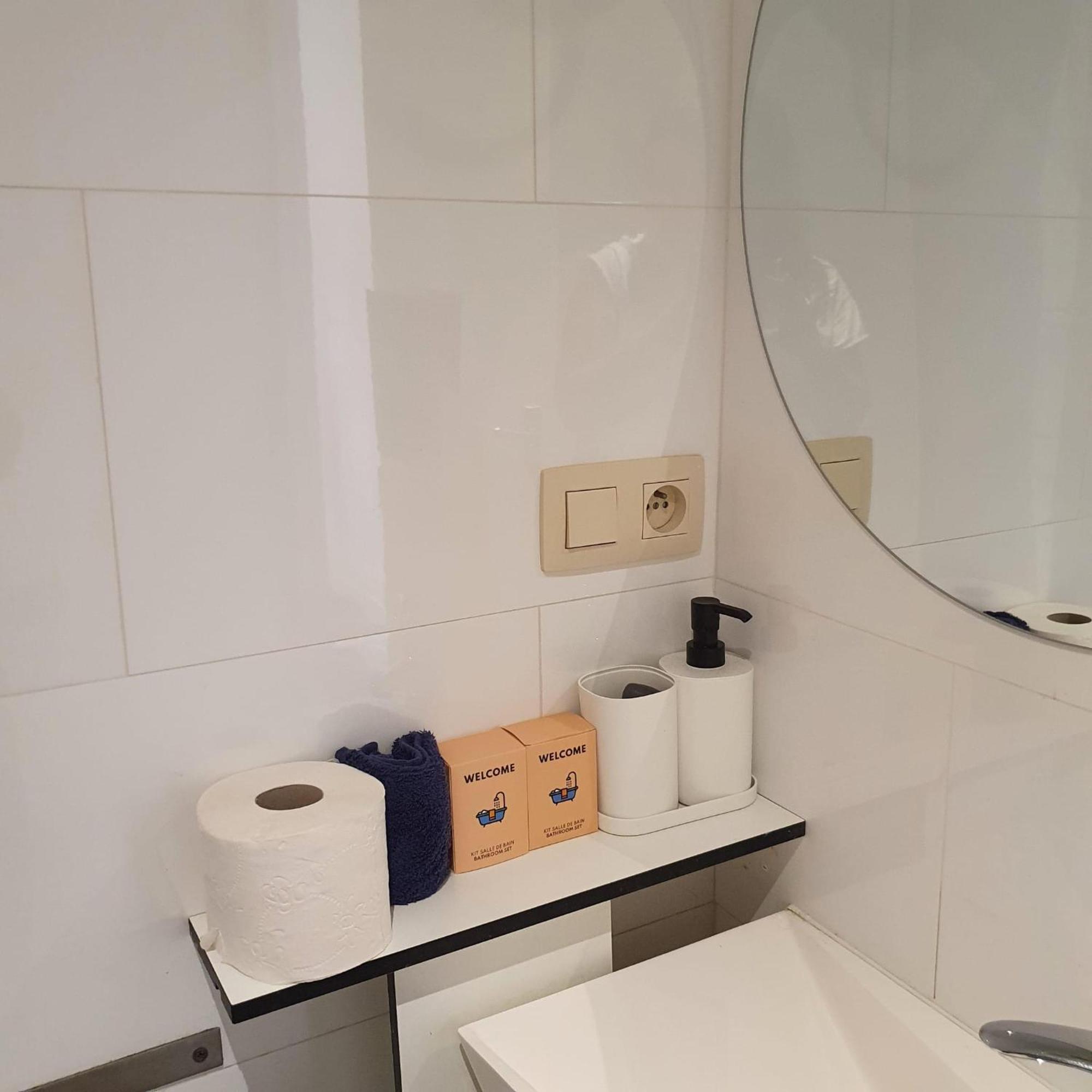 Penthouse Duplex Cosy 2 Chambres Au Coeur De Bruxelles ภายนอก รูปภาพ